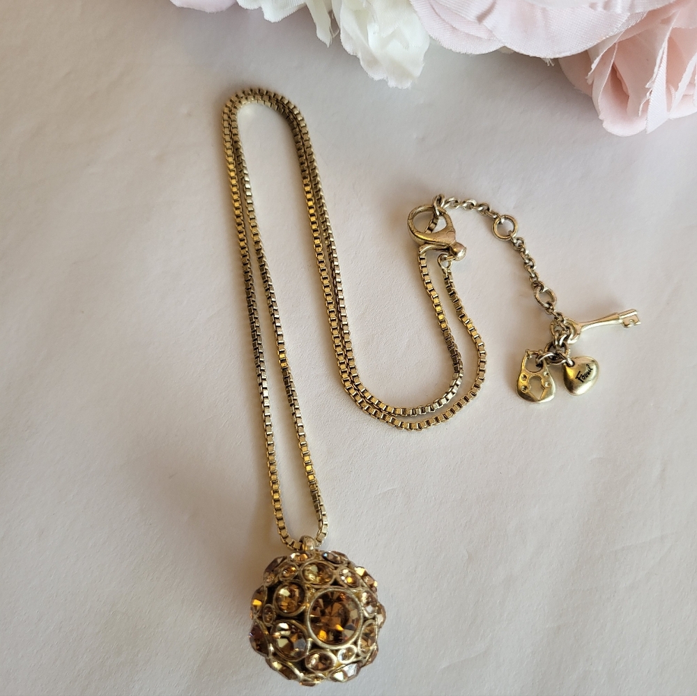 Fossil Jewelry Round Drop Crystal Pendant Necklace Charm Keytag Goldtone 18" - Picture 5 of 11